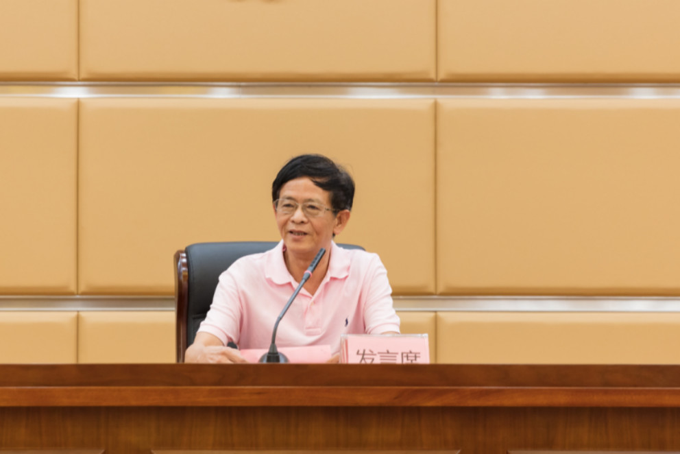 【煒林納動態】鄭德：增強信念跟黨走 勇挑責任展風貌